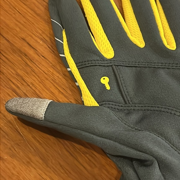 Nike Livestrong Tech Thermal Running Gloves Anthracite/Maize new Women's Medium - Picture 8 of 12